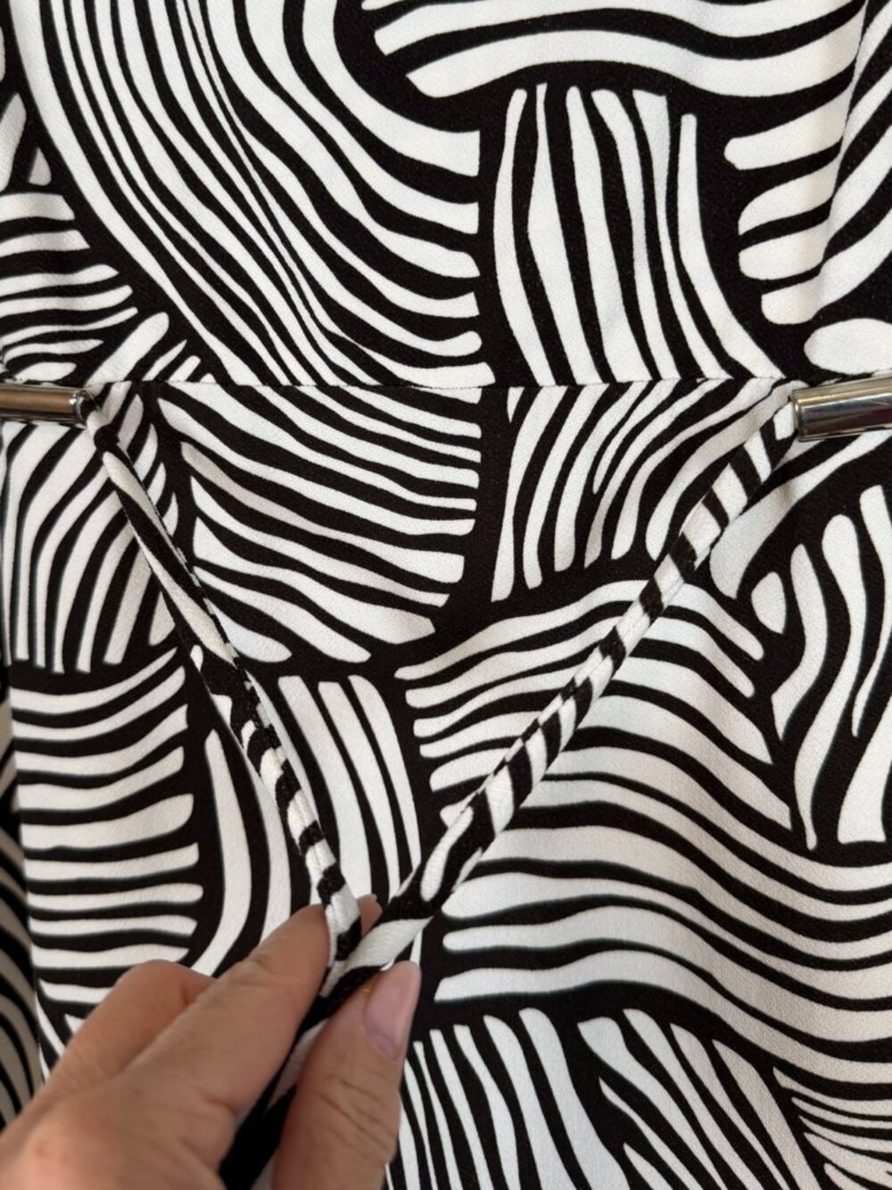 NWT Ann Taylor XL Black White Abstract Print Sleeveless Sheath Dress - Picture 7 of 13